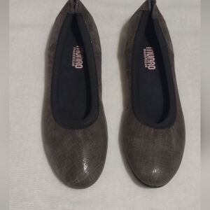 Munro flats shoes for women size 8M